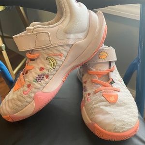 Girls Nike Basketball shoes
